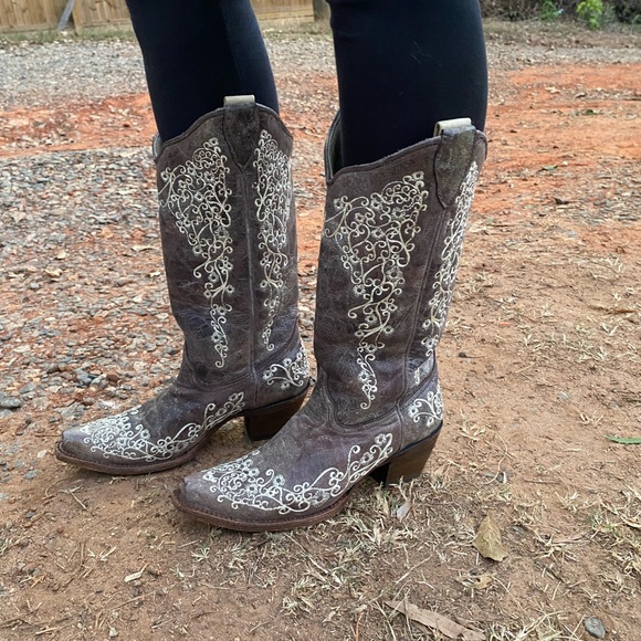 Corral Women's Crater w/ Bone Embroidered Snip Toe Western Boot A1094 - Picture 3 of 5